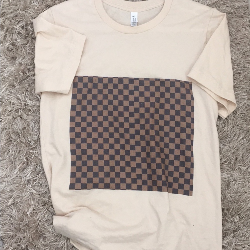 Damier inspired pattern tee🖤